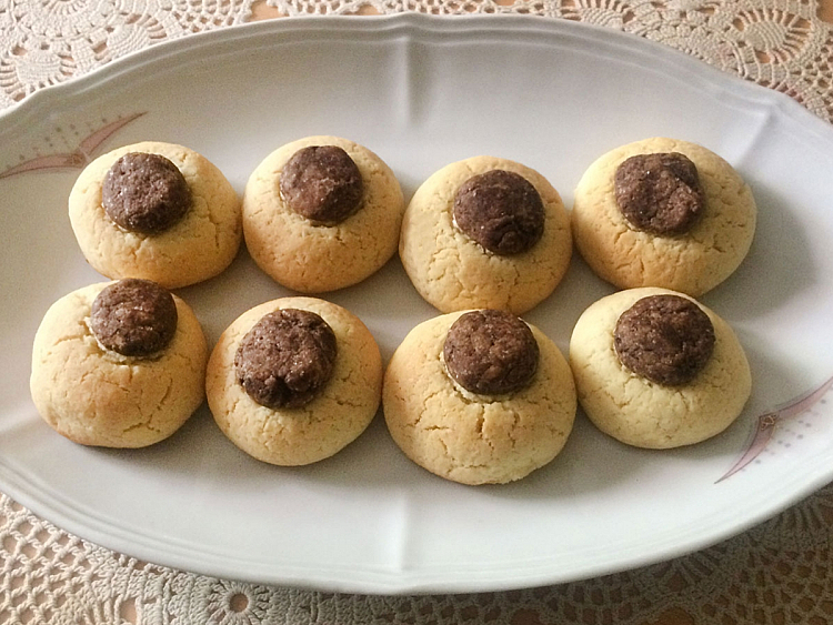 Çift Renkli Kurabiye Tarifi Tarifi Kolay
