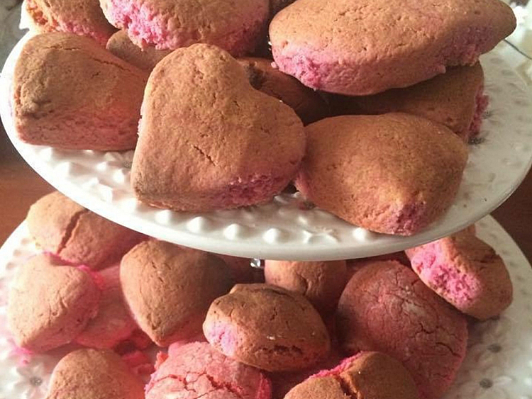 Pembe Kalp Kurabiye Tarifi Tarifi Kolay