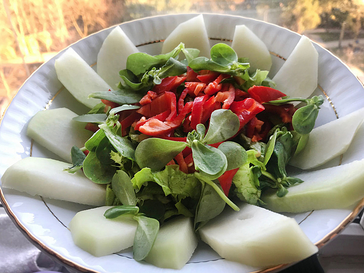Semizotlu Alabaş (Kohlrabi) Salatası