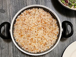 Tavuk Suyuna Arpa Şehriyeli Pirinç Pilavı
